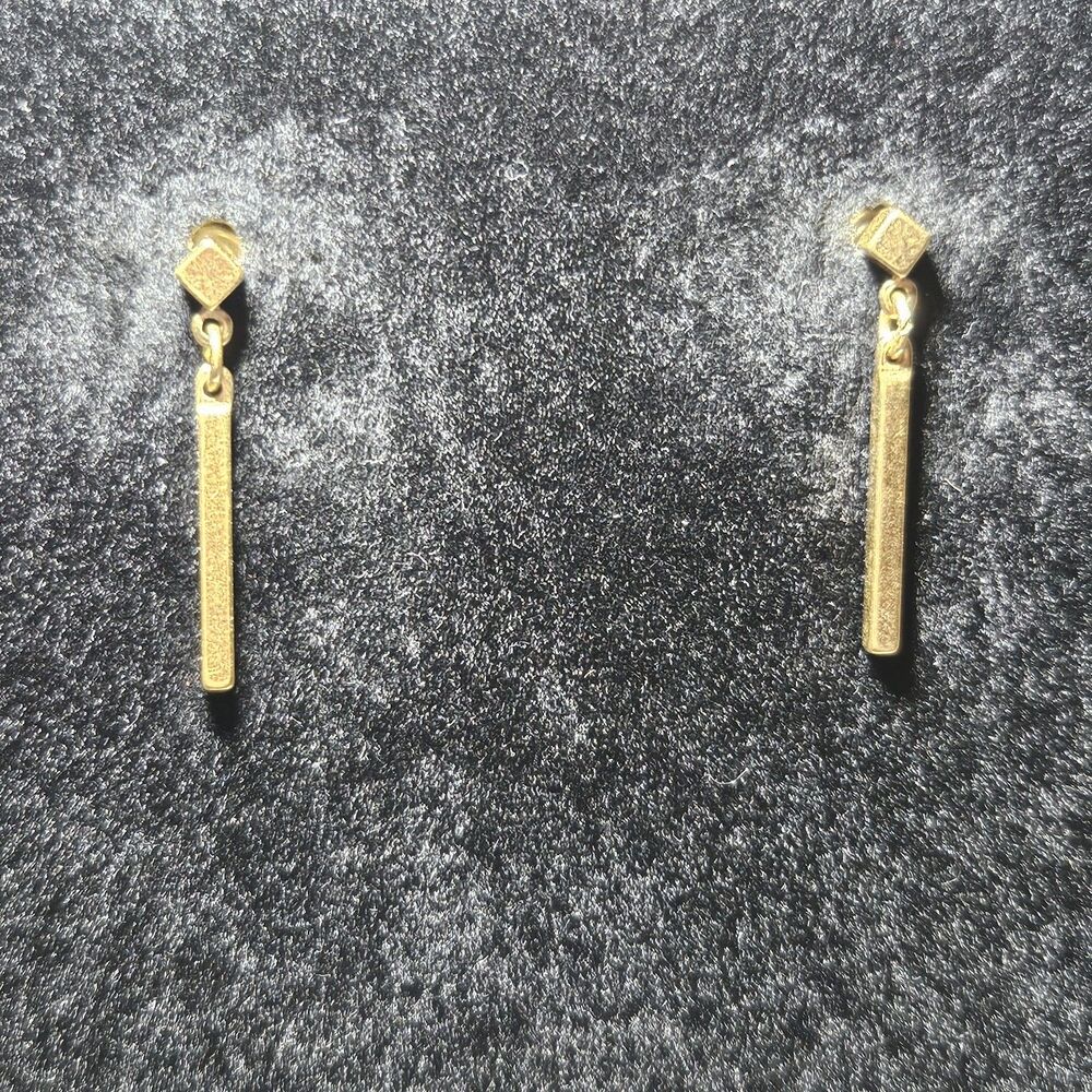 Vintage Avon Gold Tone Rectangular Dangling Earrings